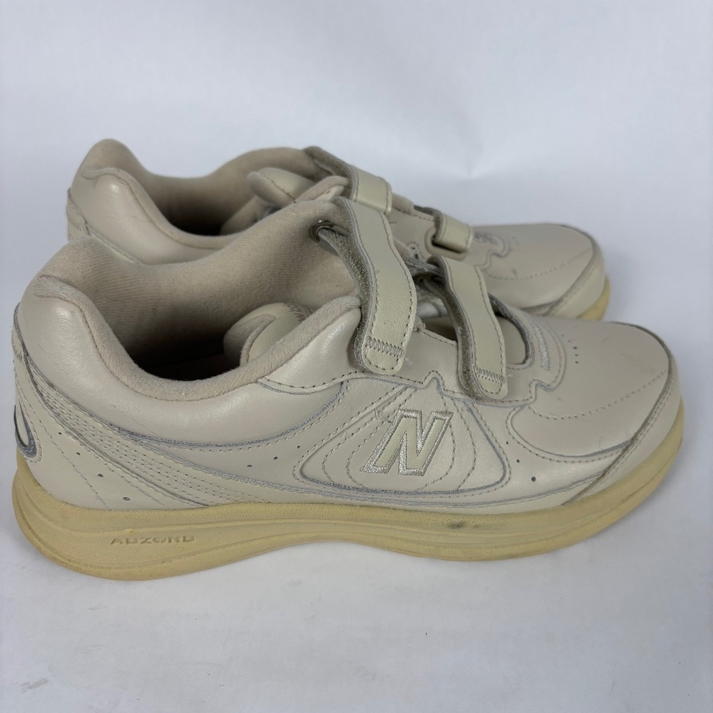 New Balance 577 Light tan Leather, Straps Athletic Walking Shoes 8.5